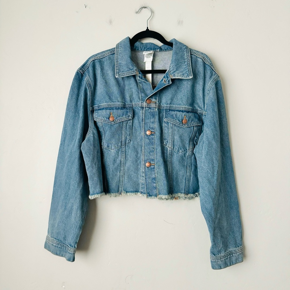 Pink NWT Victoria’s Secret cropped denim jacket woman’s large